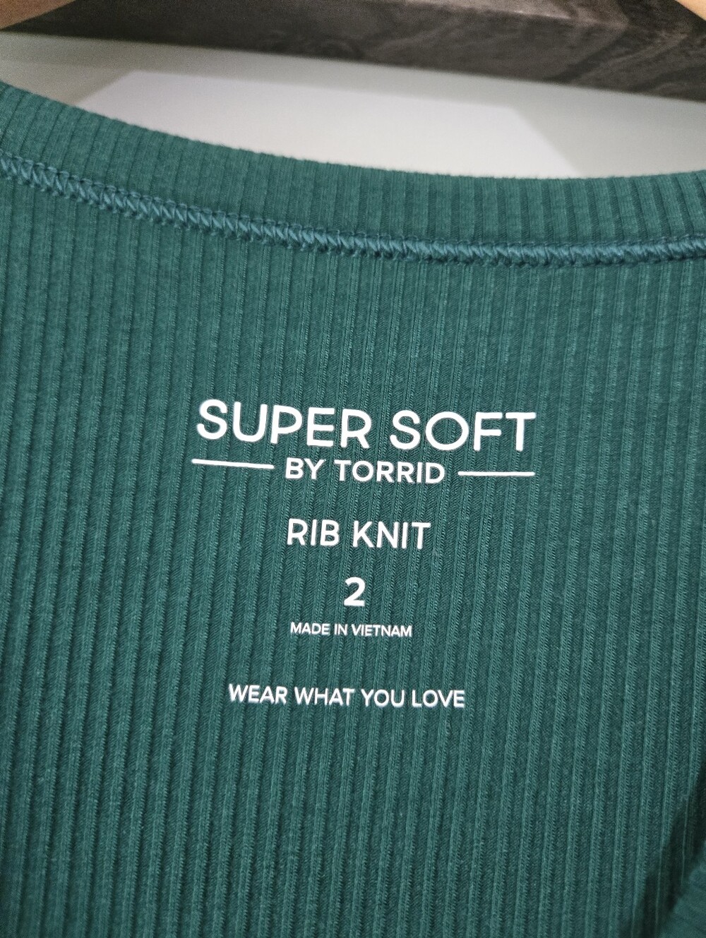 Torrid Super Soft Rib Knit High Neck Botanical Garden Green Tank NWT 2X - Picture 3 of 5